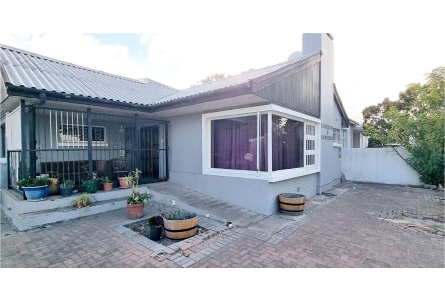 3 Bedroom Property for Sale in Esterville Western Cape